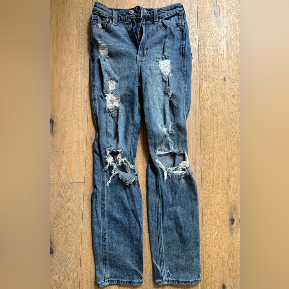 Hollister ultra high rise mom jean